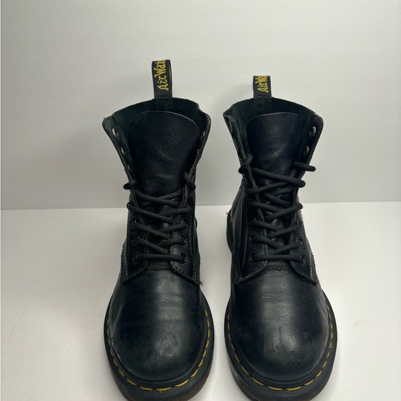 Dr. Martens Boots Women's Size 6 Pascal Round Toe Ankle Combat Black Leather NEW - Picture 2 of 8